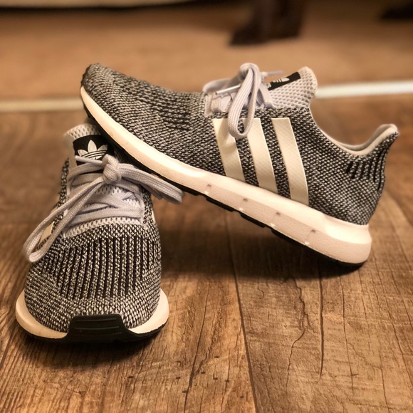 adidas Shoes - Adidas Swift Runs